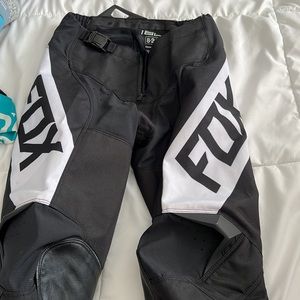 Fox youth pants size 24